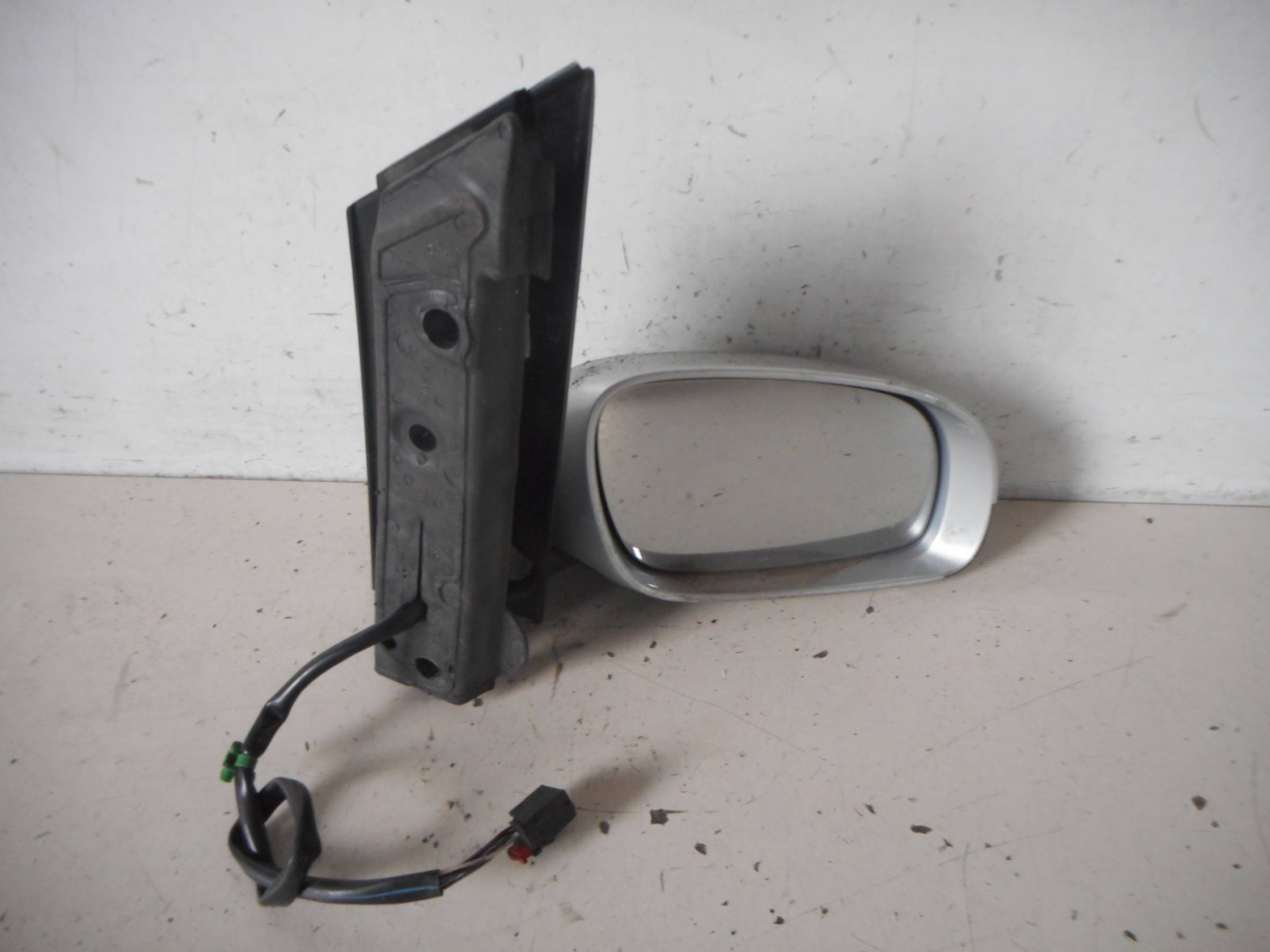 Retrovisore est. regolaz. elettr. sx.